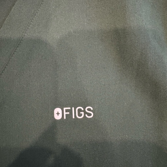 Figs Women's Short Sleeve Forest Green Top - Picture 4 of 9